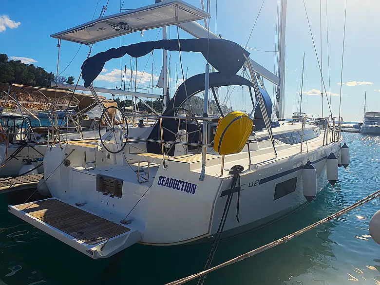 Bavaria C42