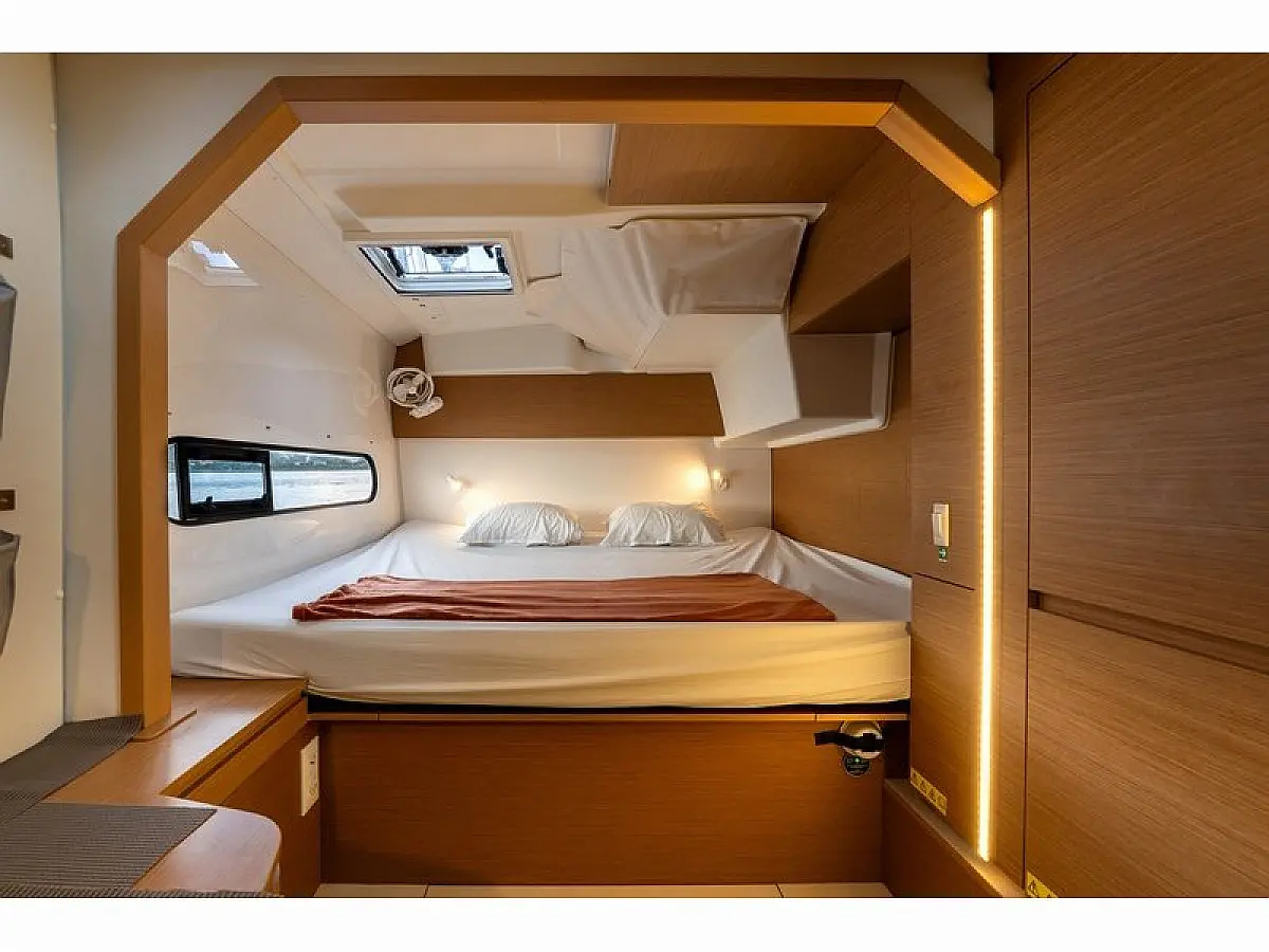 Excess 11 (Owners Version) - Be Happy  - Imagen interior