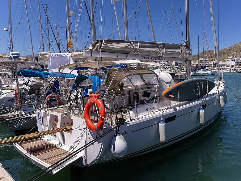 Hanse 415